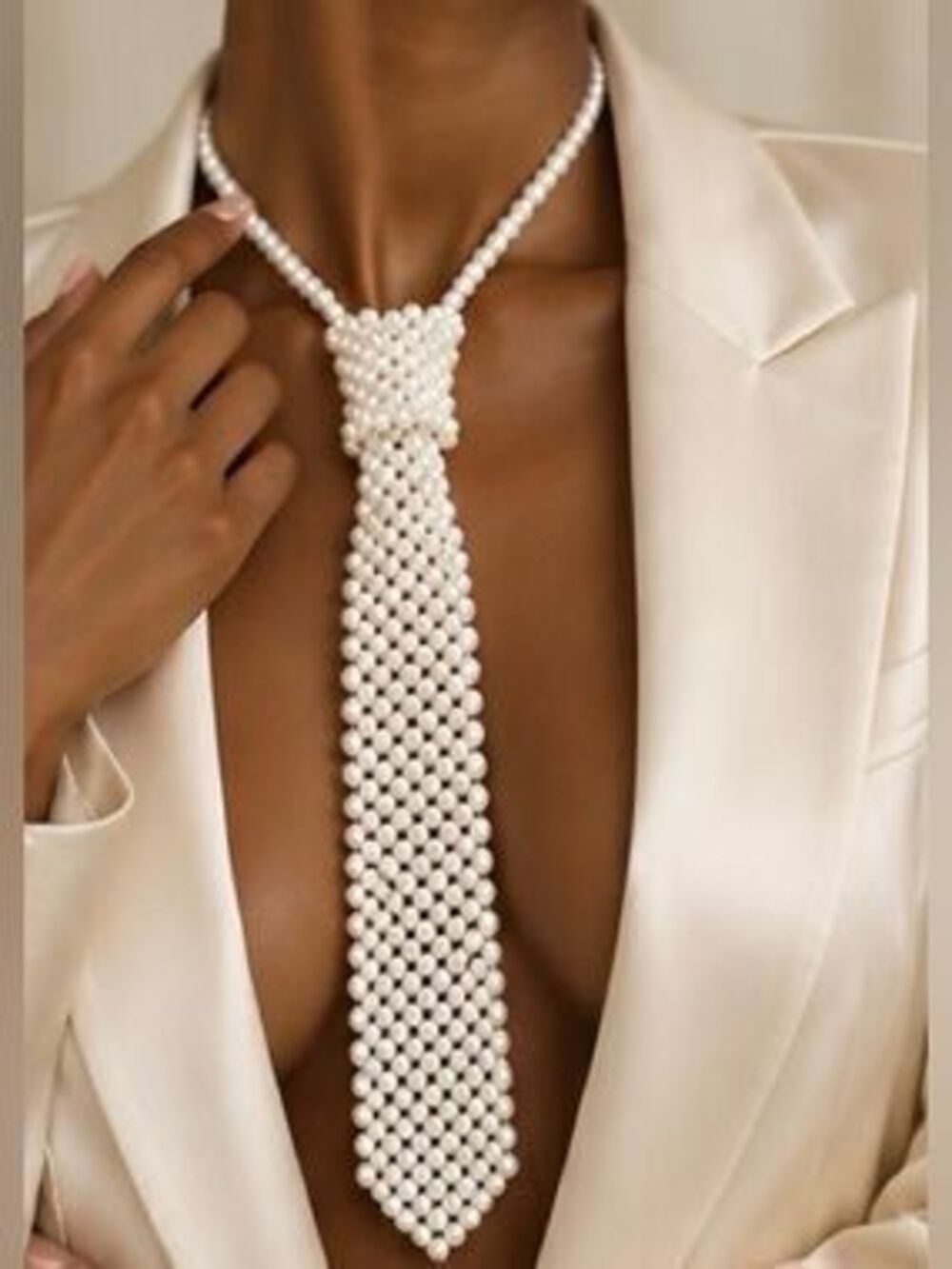 Lustrous Handwoven Pearl Tie Necklace Elegant Bridal Jewelry